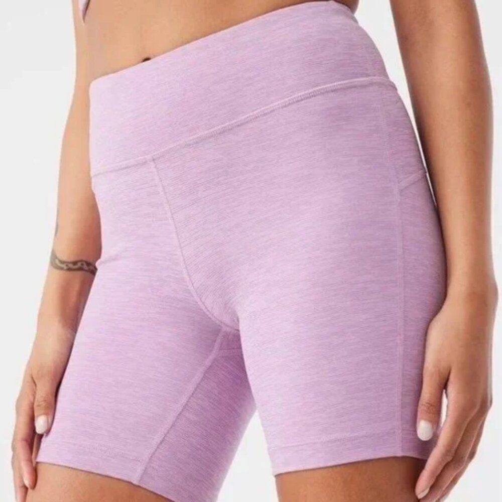 Outdoor Voices Move Free 6" Bike Short